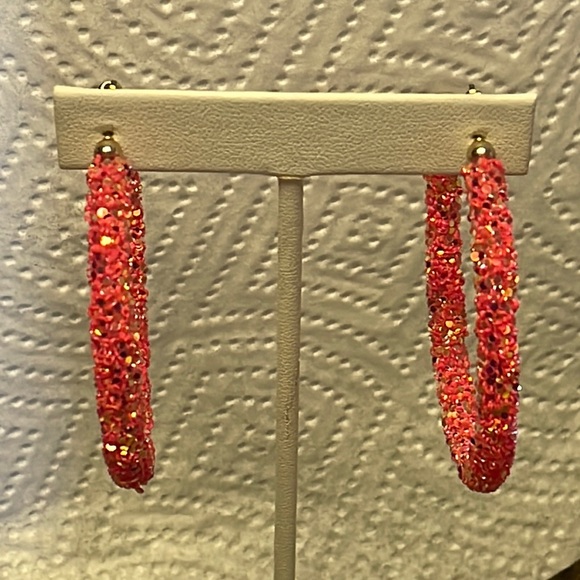 🎉❤️ Mona Large Coral Glitter Hoop Earrings Jewelry Game Day - Picture 5 of 6